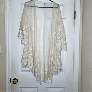 Large Creme Lace Shaw